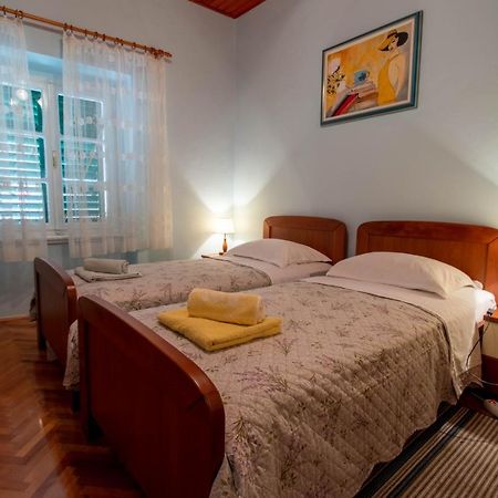 Apartman Ivan Drniš Exterior foto