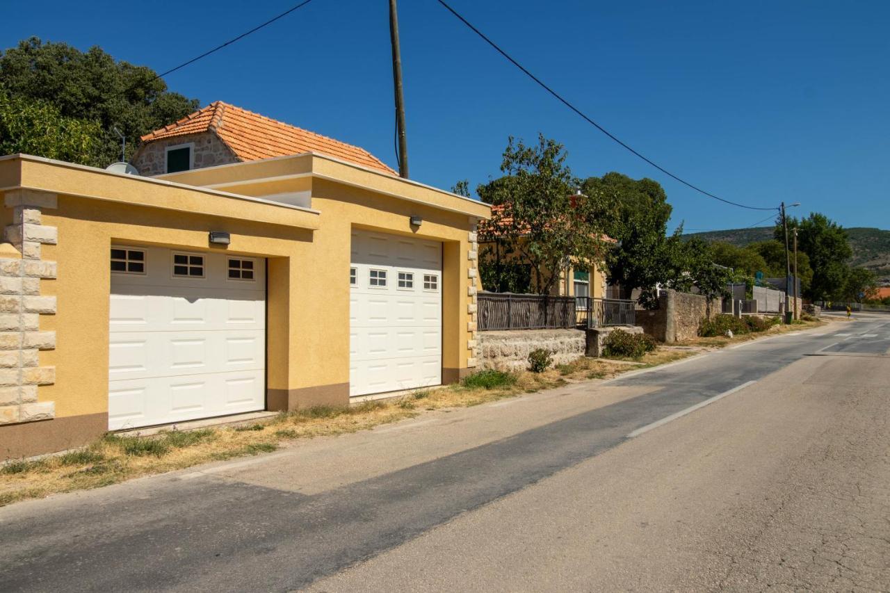 Apartman Ivan Drniš Exterior foto